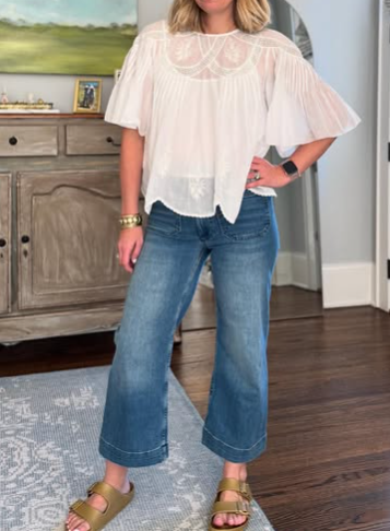The Chic Lace Casual Top