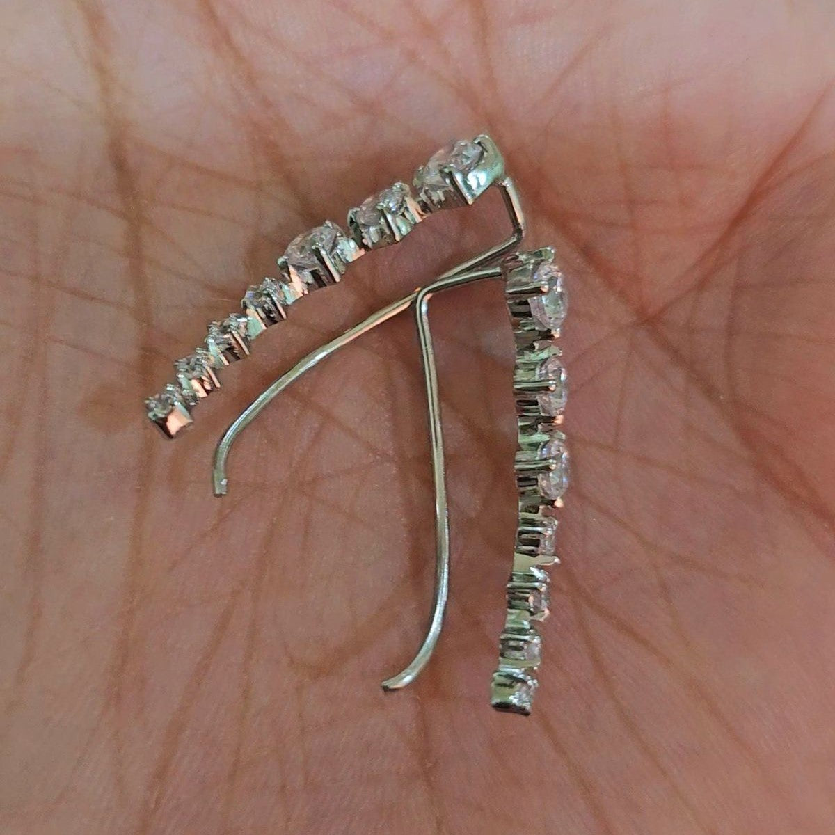 White rhodium plated silver Twinkle Ear Sliders